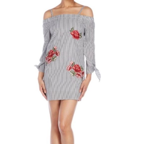 Romeo & Juliet Couture Dresses & Skirts - Romeo and Juliet Cold Off Shoulder Stripe Dress